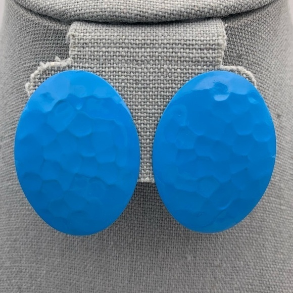 Large Blue Retro 80s Inspired Textured Stud Earrings - Picture 1 of 6